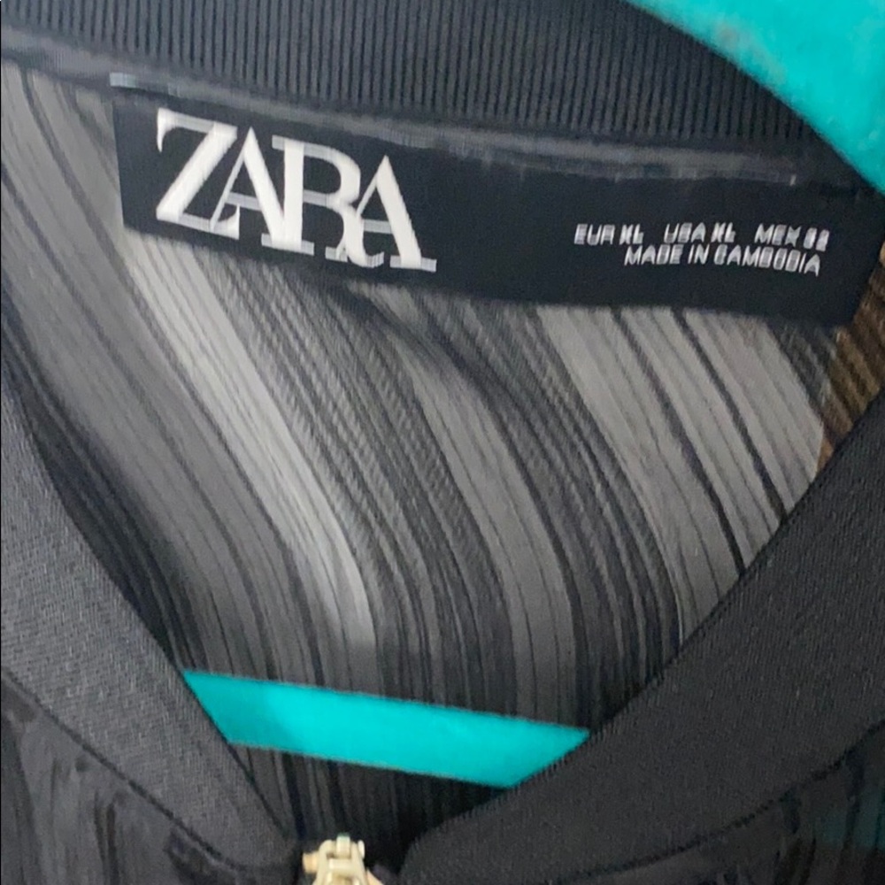 Zara Sheer Top - Picture 2 of 2